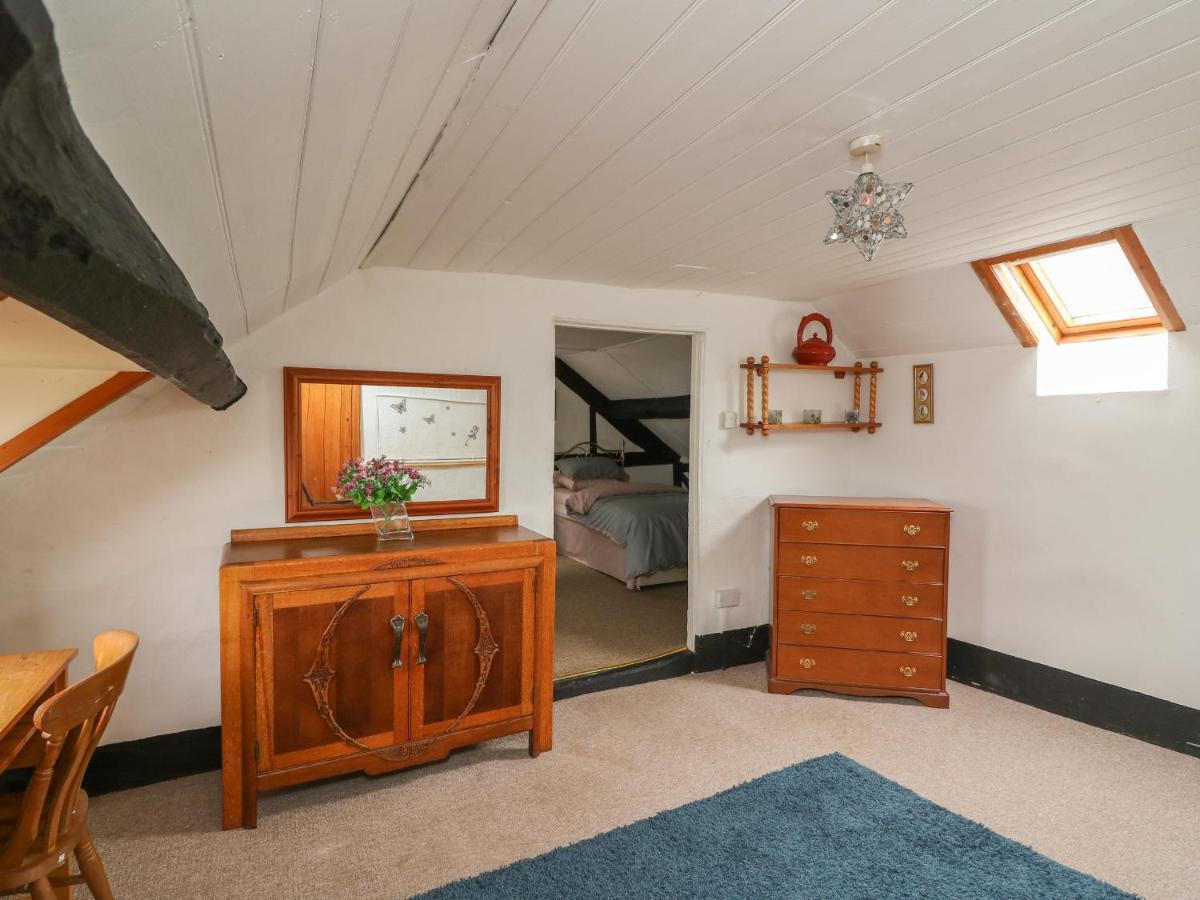 Caerau Farm House Llanidloes Buitenkant foto